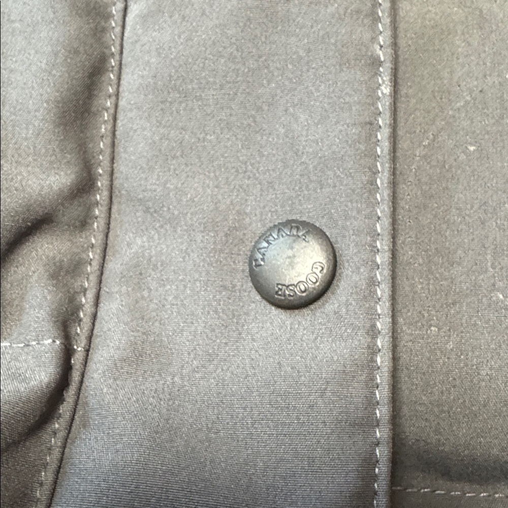 Canada Goose grey Puffer Vest - Picture 13 of 15
